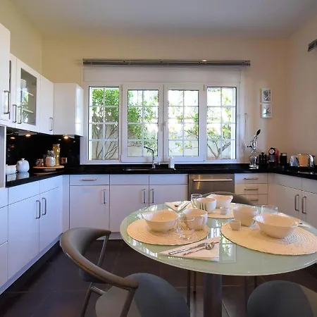 Villa Luxury With Private Pool Near Sea In